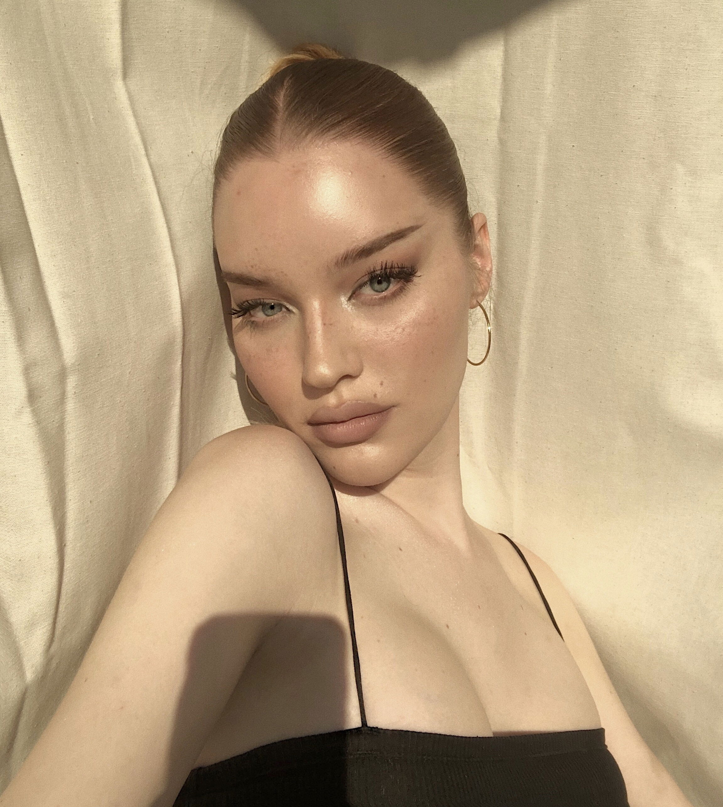 about model image about model image