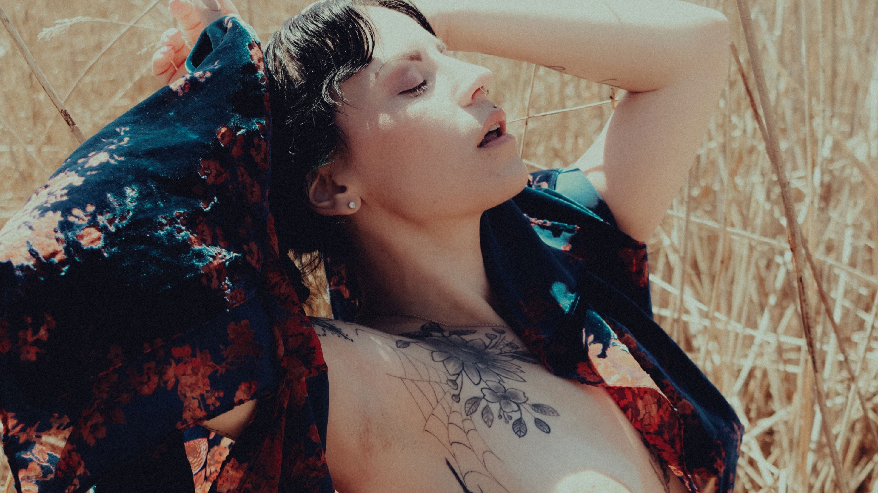 about model image about model image