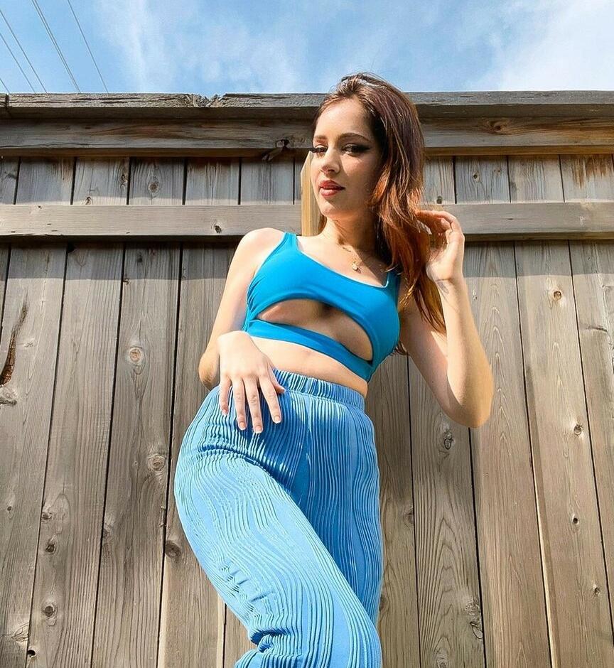 about model image 2