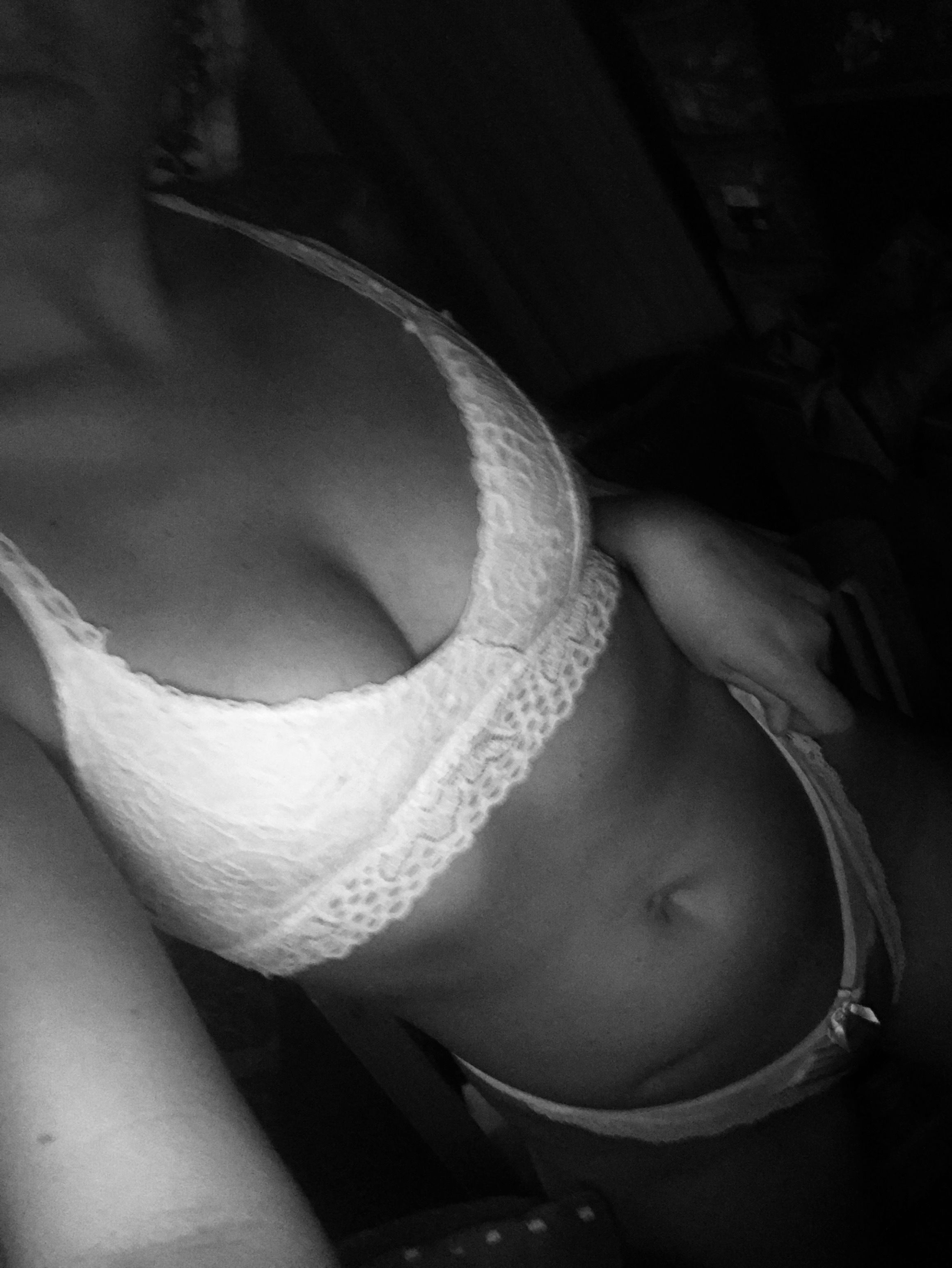 Sluttymilff66-photo