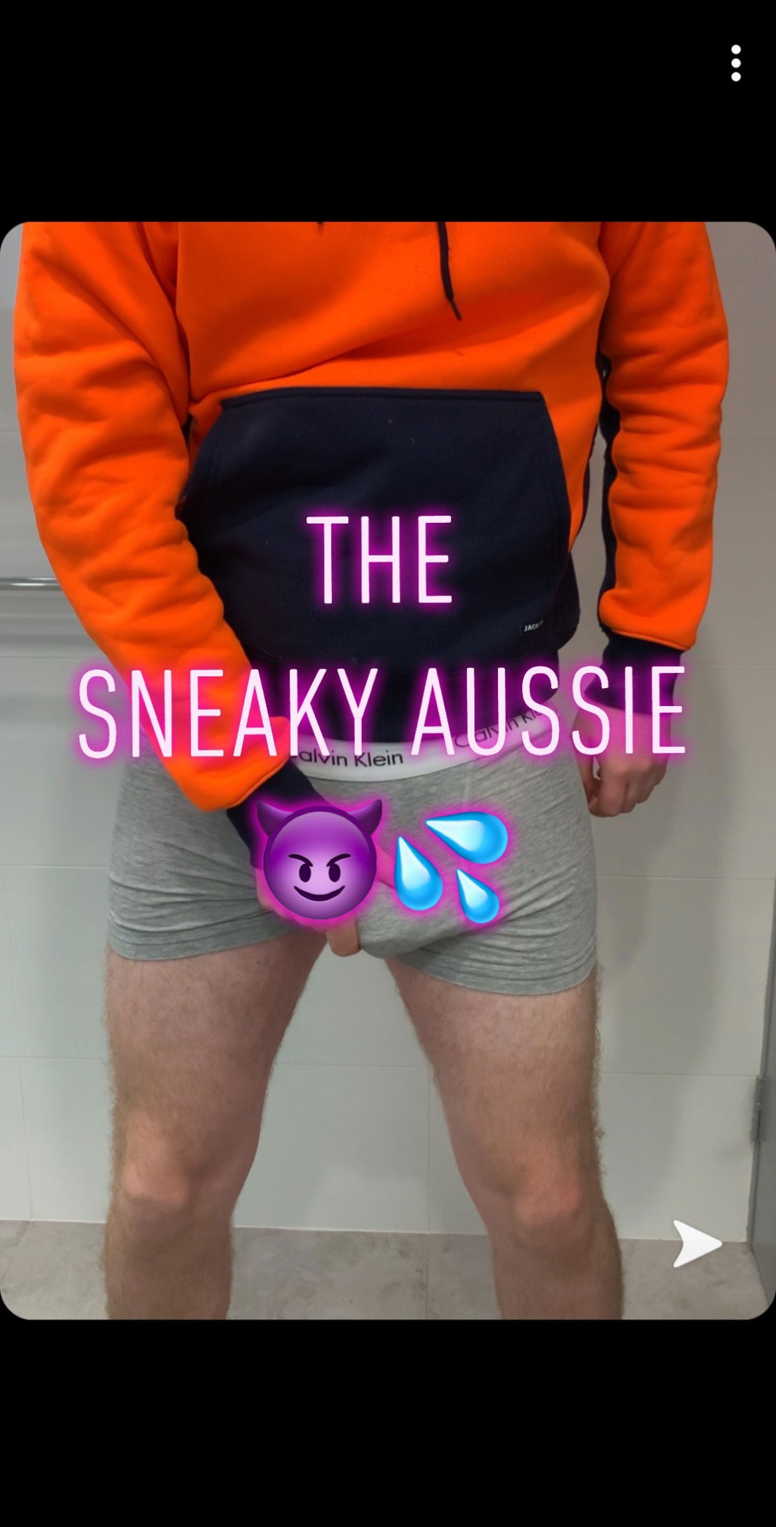 T H E S N E A K Y A U S S I E-photo