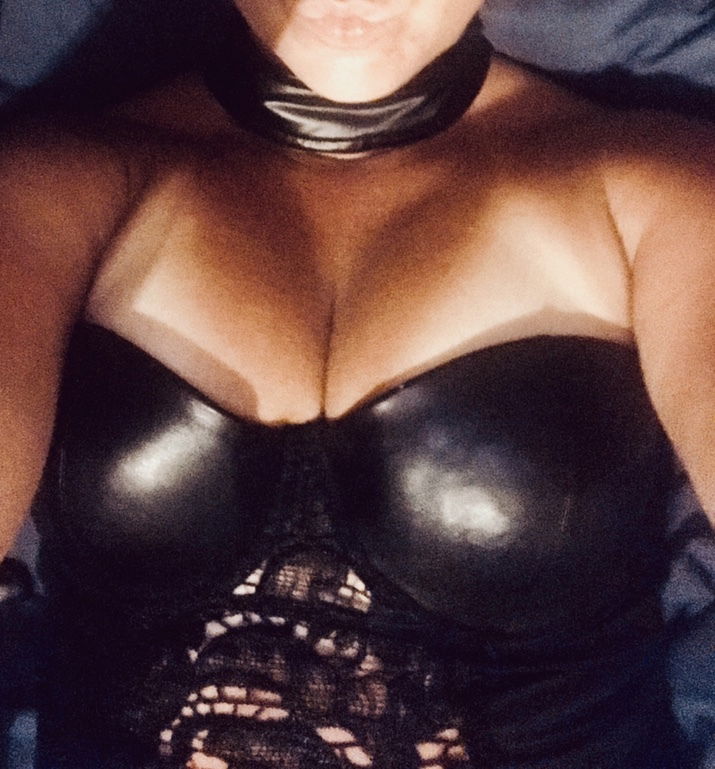 Kinkycouplenxtdoor-photo